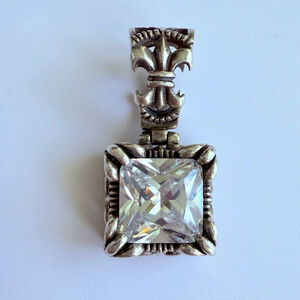 Silpada Solitaire White Cubic Zirconia CZ Fleur De Lis Rocker Pendant Necklace